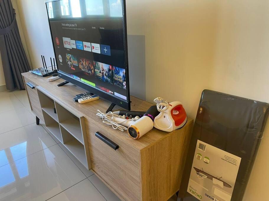 Meridin Medini By Wp Homestay Nusajaya  Buitenkant foto
