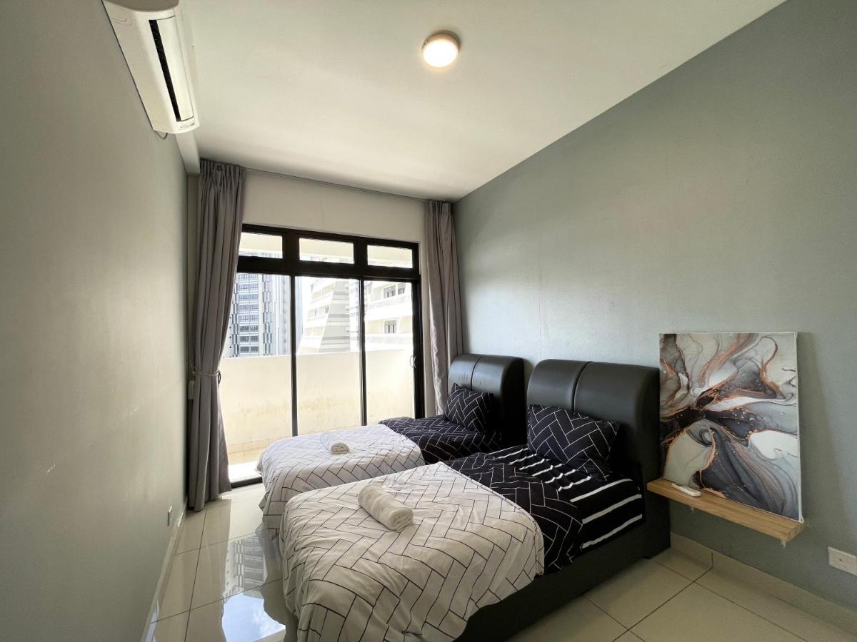 Meridin Medini By Wp Homestay Nusajaya  Buitenkant foto