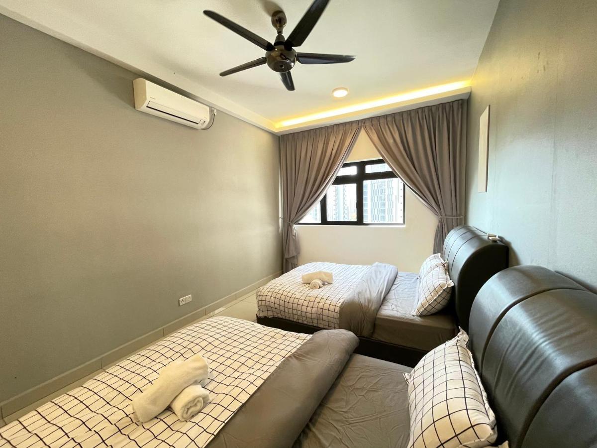 Meridin Medini By Wp Homestay Nusajaya  Buitenkant foto