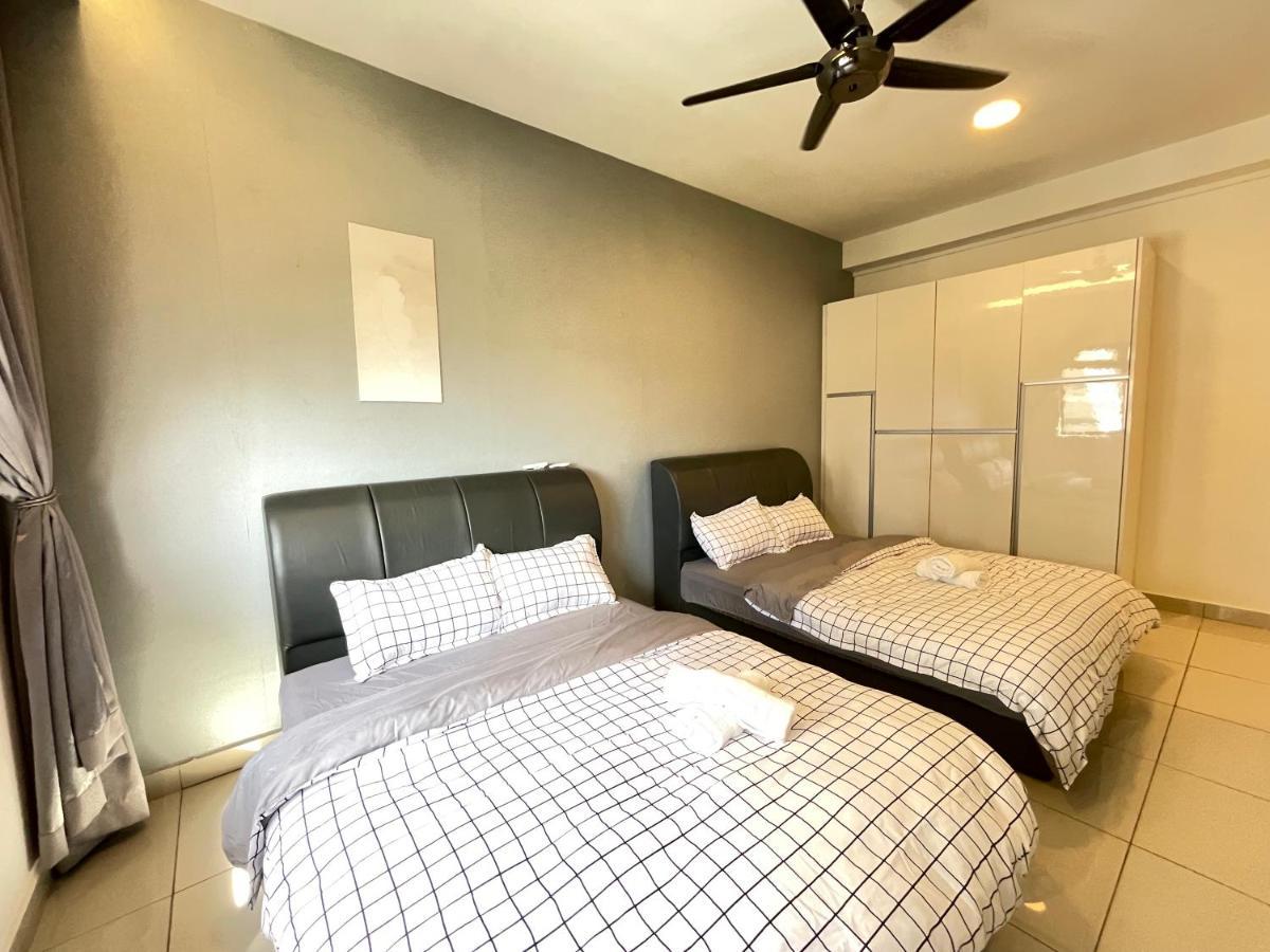Meridin Medini By Wp Homestay Nusajaya  Buitenkant foto