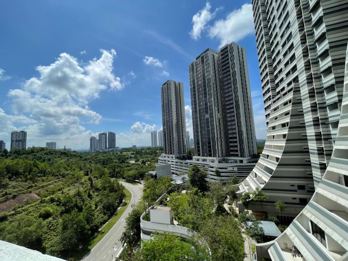 Meridin Medini By Wp Homestay Nusajaya  Buitenkant foto