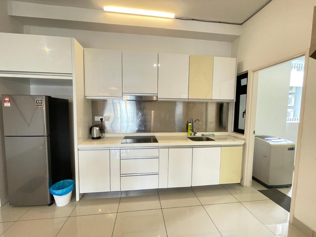 Meridin Medini By Wp Homestay Nusajaya  Buitenkant foto