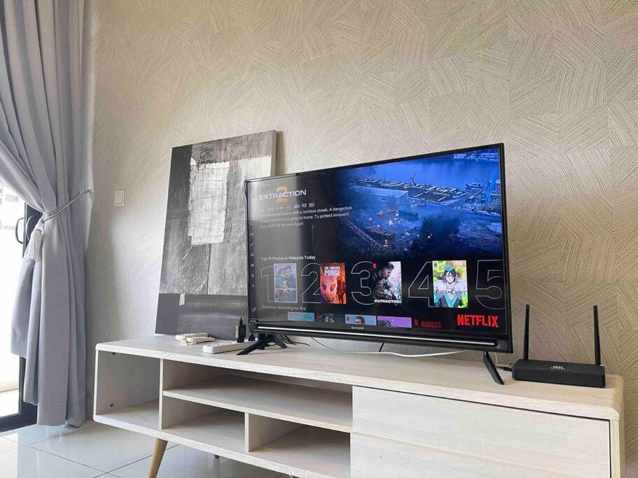 Meridin Medini By Wp Homestay Nusajaya  Buitenkant foto